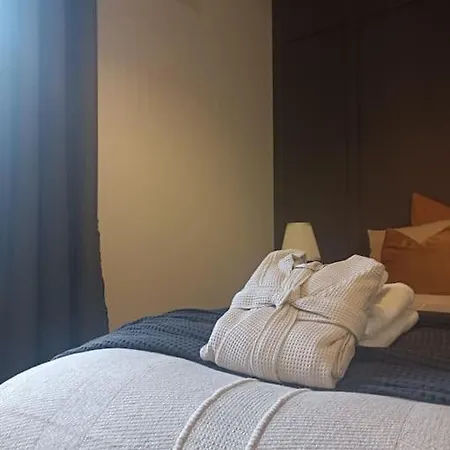 La Maison Hotel